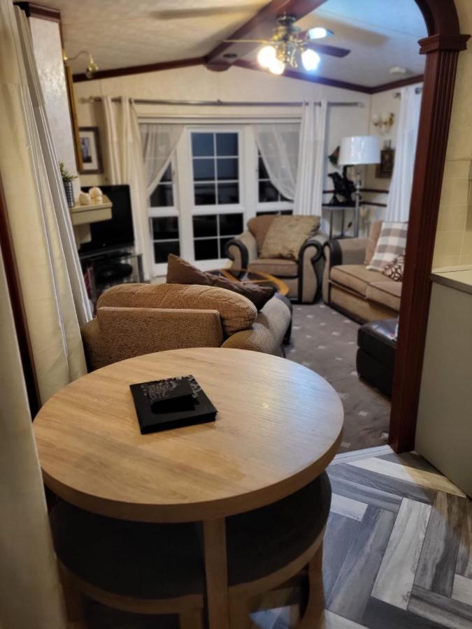 Presthaven Sands Holiday Park 3 And 2 Bed Caravans 프레스타틴 외부 사진