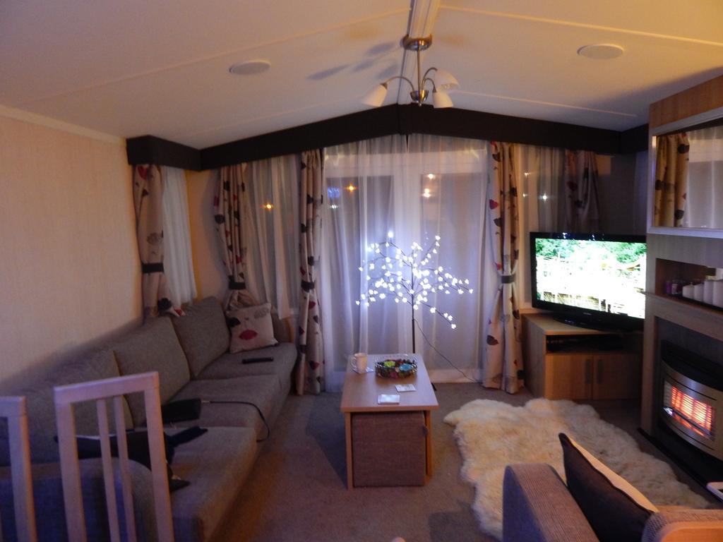 Presthaven Sands Holiday Park 3 And 2 Bed Caravans 프레스타틴 객실 사진