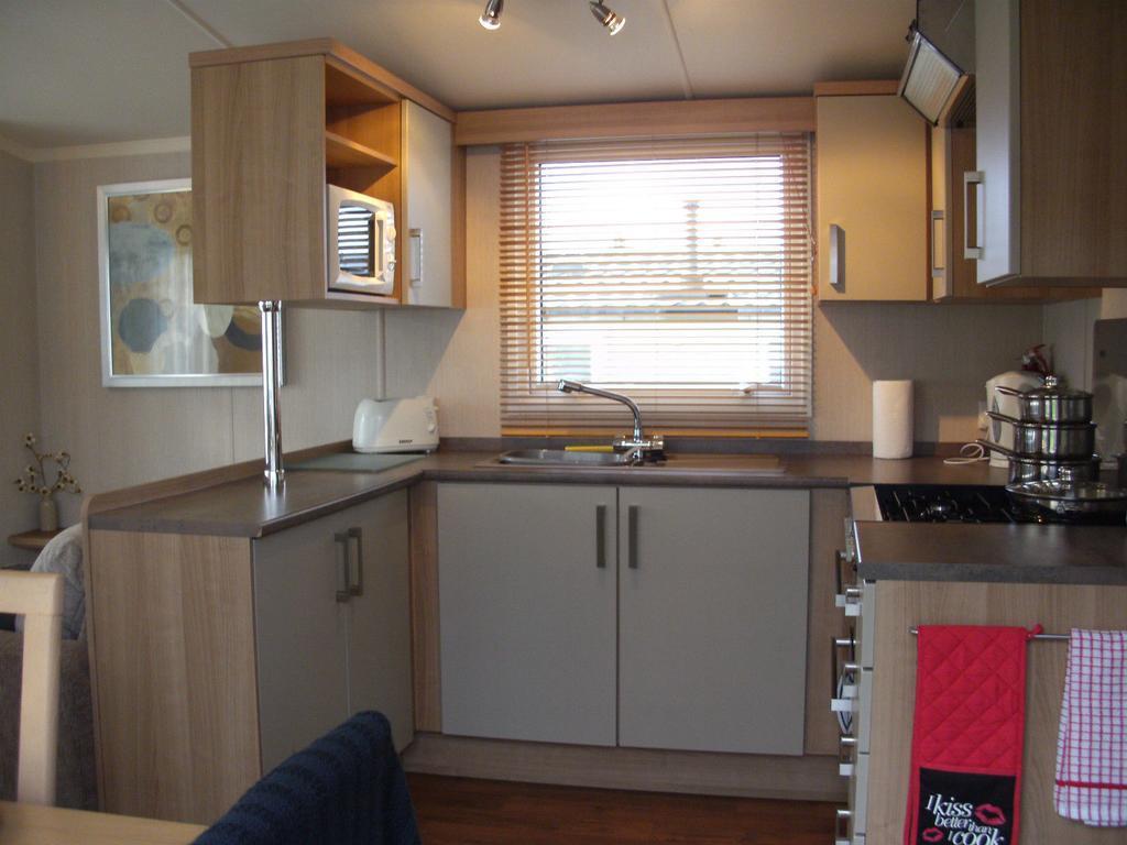Presthaven Sands Holiday Park 3 And 2 Bed Caravans 프레스타틴 객실 사진