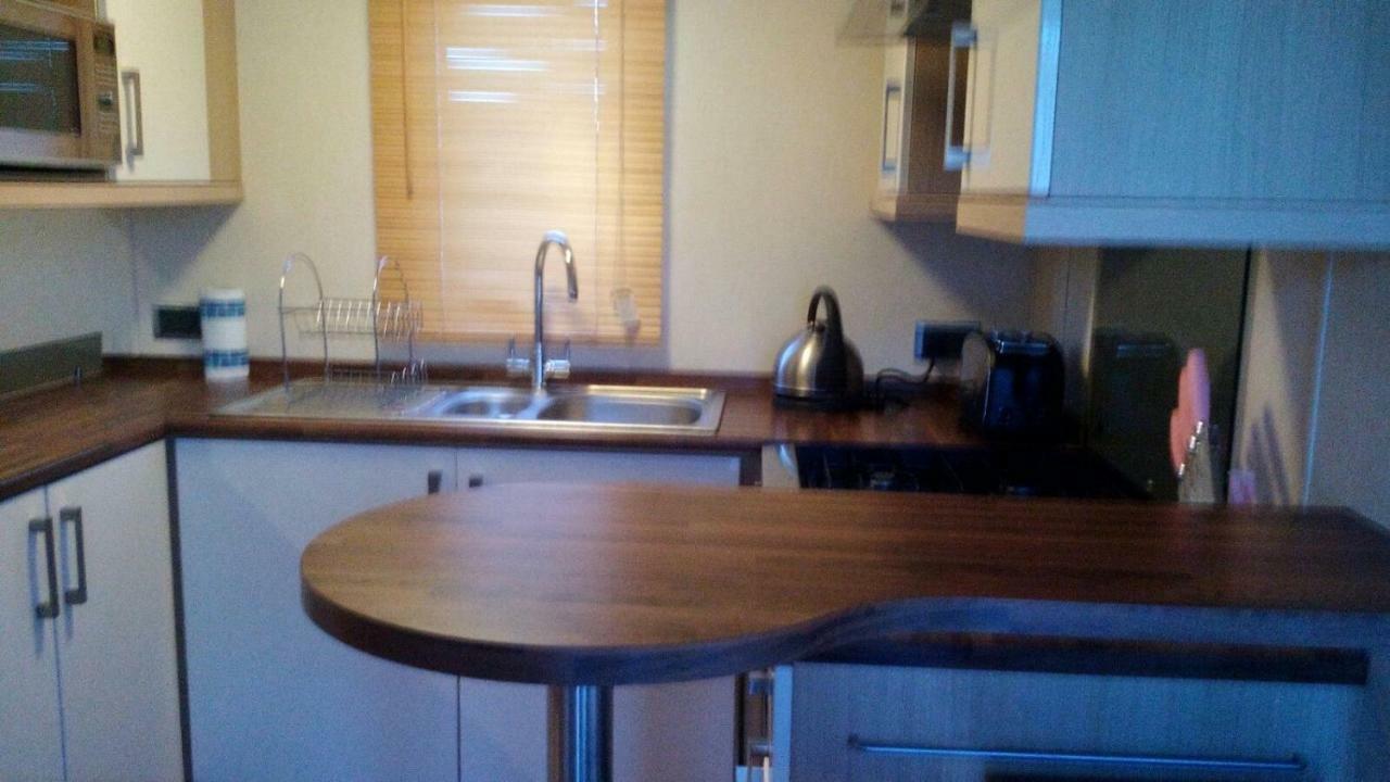 Presthaven Sands Holiday Park 3 And 2 Bed Caravans 프레스타틴 외부 사진